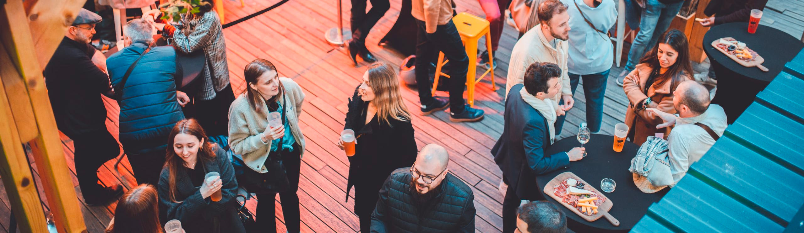 Privatisation - Groupe & entreprises à La Place Des Canailles