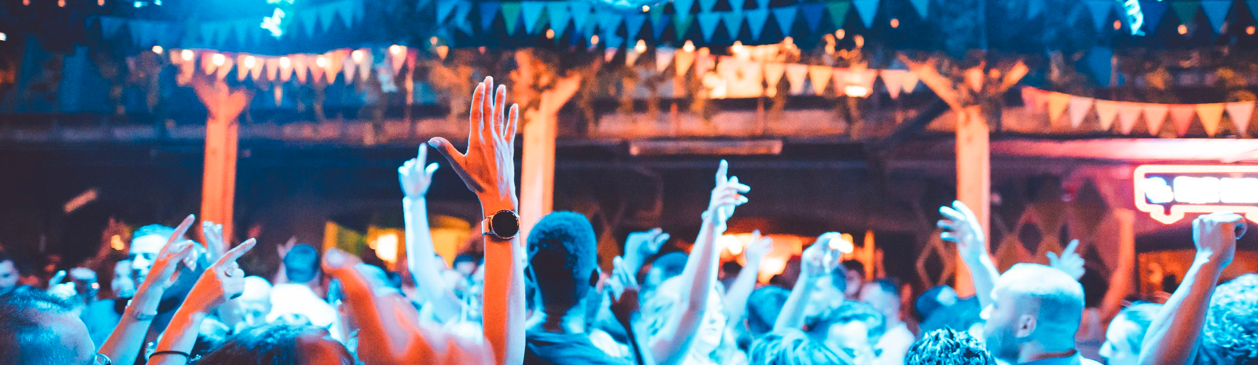 La Place Des Canaille, lieu incontournable pour faire la fête à Marseille